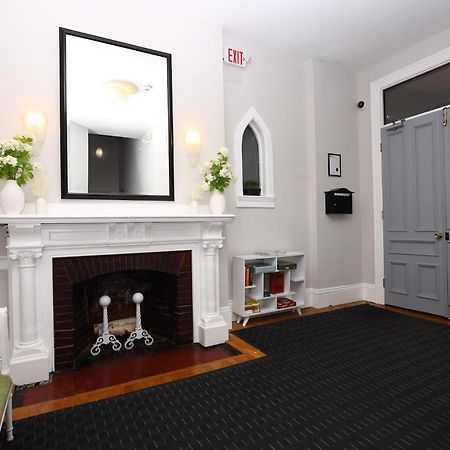 Large Stylish Newbury Street Studio W/ Kitchen Бостон Екстер'єр фото